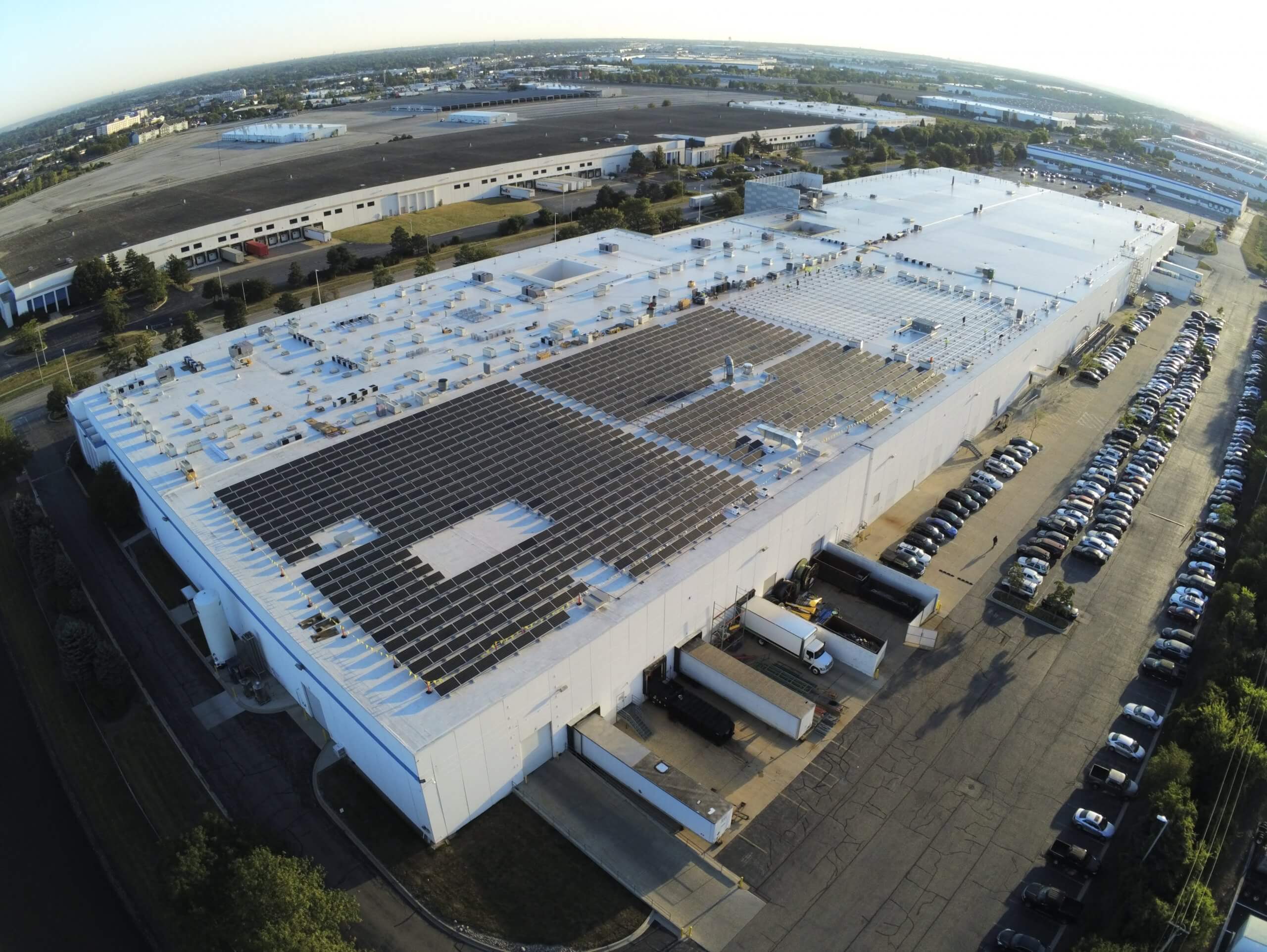 G&amp;W Electric at 305 Crossroads Parkway, Bolingbrook, Illinois rooftop